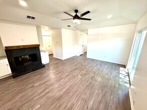 9842 Camfield Ave in Frisco, TX - Building Photo - Building Photo