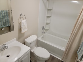 111 campground, Unit 1 in Harrisville, PA - Building Photo - Building Photo