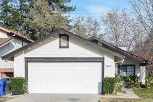 3609 Rio Pacifica Way in Sacramento, CA - Building Photo