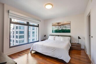 645 Front St, Unit 1411 in San Diego, CA - Building Photo - Building Photo