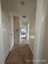 35 Altonwood Pl in Yonkers, NY - Building Photo - Building Photo