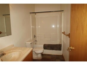 401 W Main St in Anoka, MN - Building Photo - Building Photo