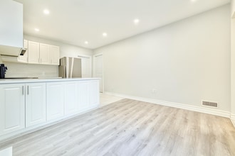 21 Fife St in Hamilton, ON - Building Photo - Building Photo