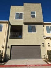 10960 International Dr in Rancho Cordova, CA - Building Photo - Building Photo