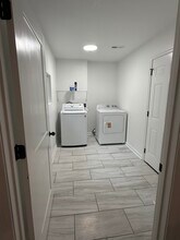 242 Oakdale Ave in Clayton, NC - Building Photo - Building Photo