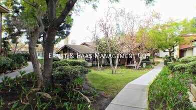 3707 Country Club Dr-Unit -UNIT 10 in Long Beach, CA - Building Photo - Building Photo