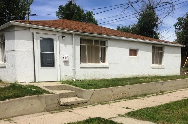 property at 736 W 12th St