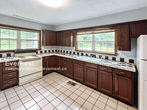 3929 Happy Valley Rd in Flintstone, GA - Building Photo - Building Photo