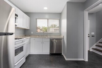 421 W 87 Pl in Kansas City, MO - Building Photo - Building Photo