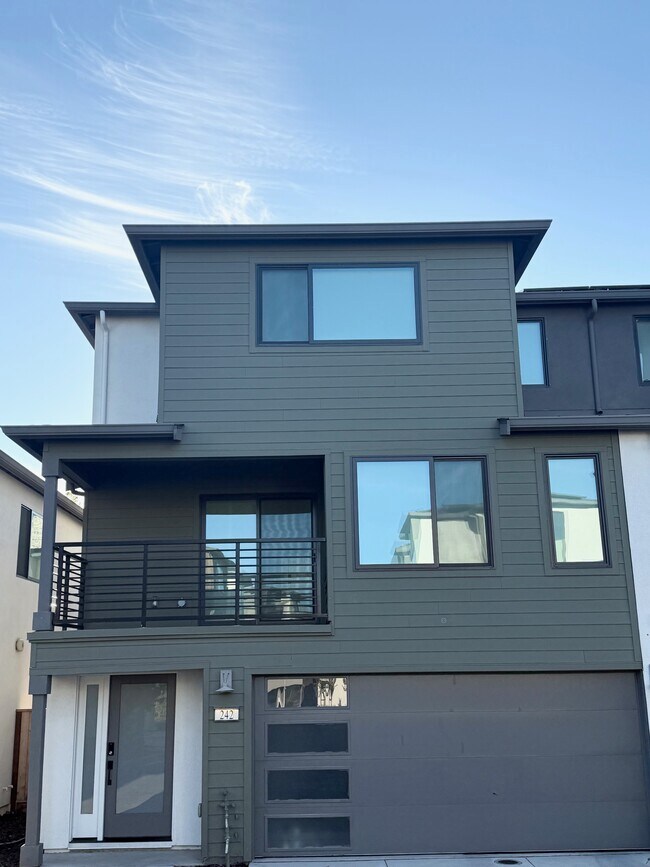property at 242 Avant Pl