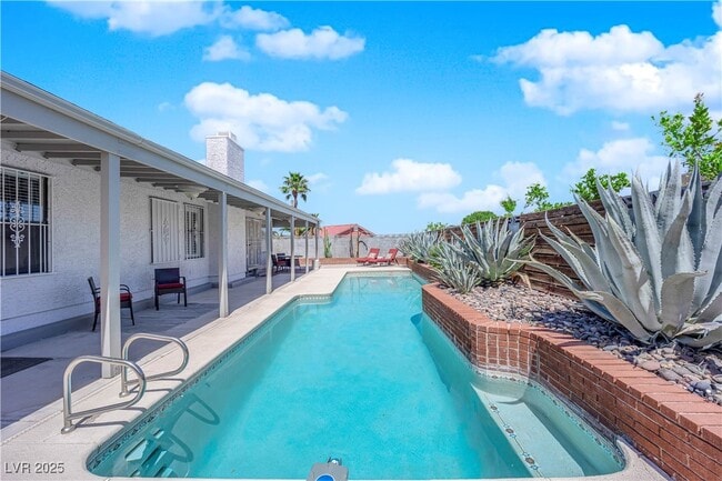 148 Triberg Ct