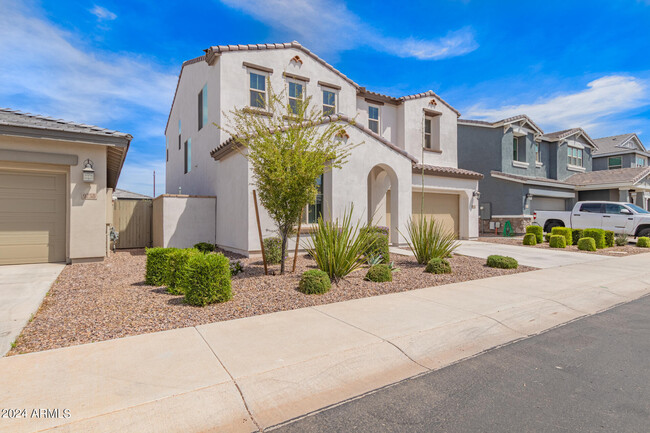 9762 E Solstice Ave in Mesa, AZ - Building Photo - Building Photo