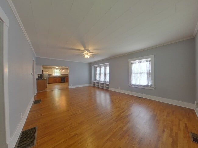 319 Chautauqua in Wichita, KS - Building Photo - Building Photo