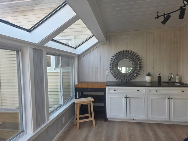 13 Madison Pl, Unit First Floor in Stamford, CT - Foto de edificio - Building Photo