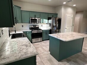 3618 Carolina Ave in Kingman, AZ - Foto de edificio - Building Photo