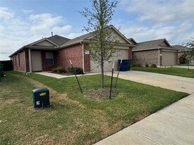 2509 Russell St in Crandall, TX - Building Photo