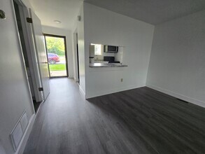 47 4th Ave in Oswego, NY - Building Photo - Building Photo