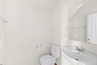 457 Bedford Falls Ln in Jarrell, TX - Building Photo - Building Photo