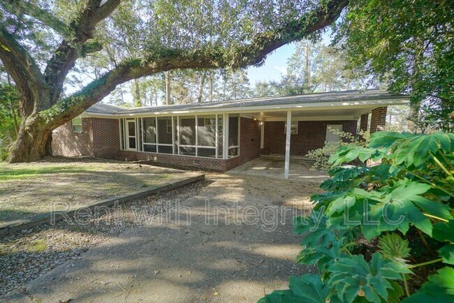 1804 Skyland Dr in Tallahassee, FL - Building Photo - Building Photo