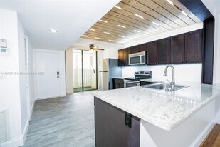 2941 SW 87th Ave in Davie, FL - Building Photo