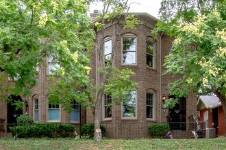 1028B 18th Ave S in Nashville, TN - Foto de edificio - Building Photo