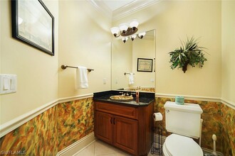 232 Bayshore Dr in Cape Coral, FL - Foto de edificio - Building Photo