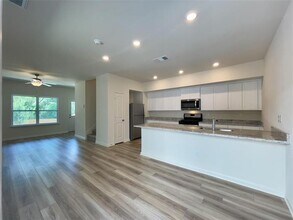301 Marsh Ln in Princeton, TX - Building Photo - Building Photo
