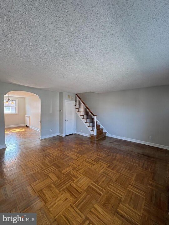 7608 Rugby St in Philadelphia, PA - Building Photo