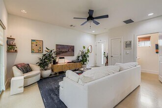 1213 Eleanor St in Austin, TX - Building Photo - Building Photo