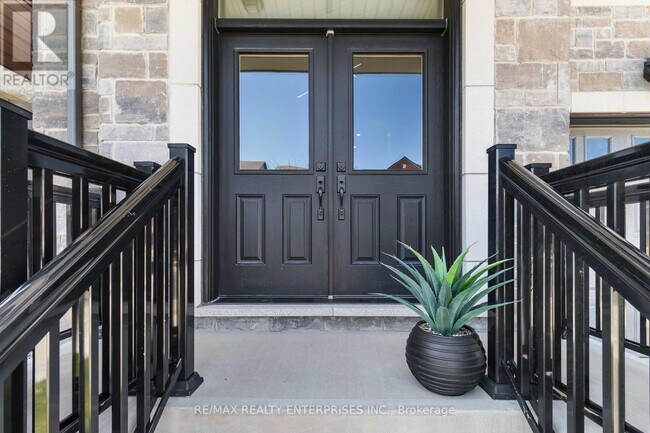 1437 Lakeport Cres in Oakville, ON - Building Photo - Building Photo