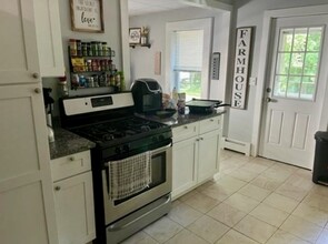4 Brook St, Unit 6 in Whitinsville, MA - Building Photo - Building Photo
