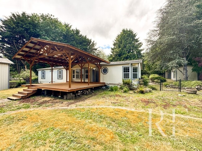 property at 3285 NE McWilliams Rd