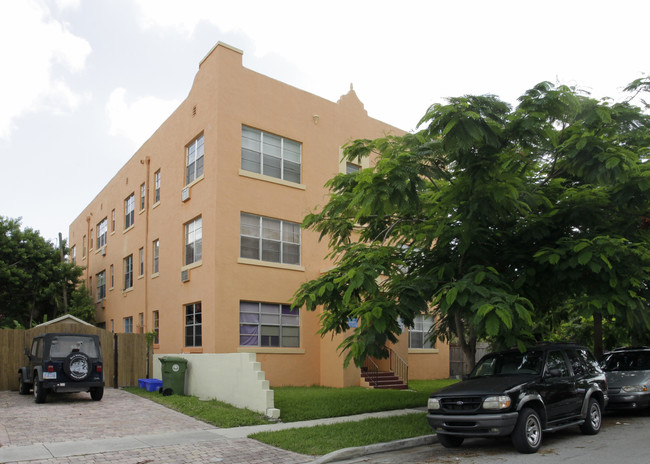 2177 SW 23rd St in Coral Gables, FL - Building Photo - Building Photo