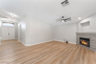 1408 Laughing Larkspur Ave in North Las Vegas, NV - Building Photo - Building Photo