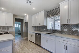 557 W Toledo St in Chandler, AZ - Building Photo - Building Photo