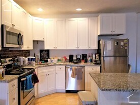 610 Columbus Ave in Boston, MA - Building Photo