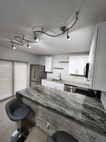 2384 Waterside Dr in Lake Worth Beach, FL - Building Photo