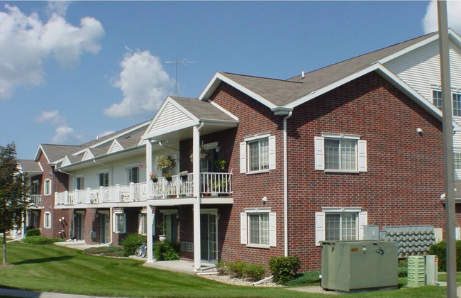 SADDLEBROOK in Reedsburg, WI - Foto de edificio - Building Photo