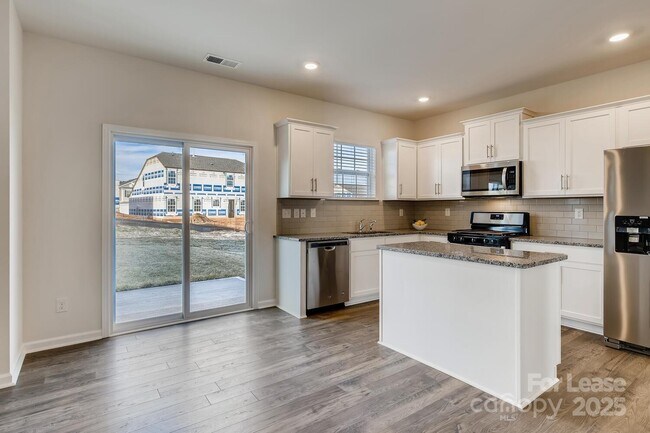 137 Gray Willow St in Mooresville, NC - Building Photo - Building Photo