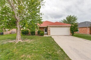 311 Charleston Dr in Anna, TX - Building Photo