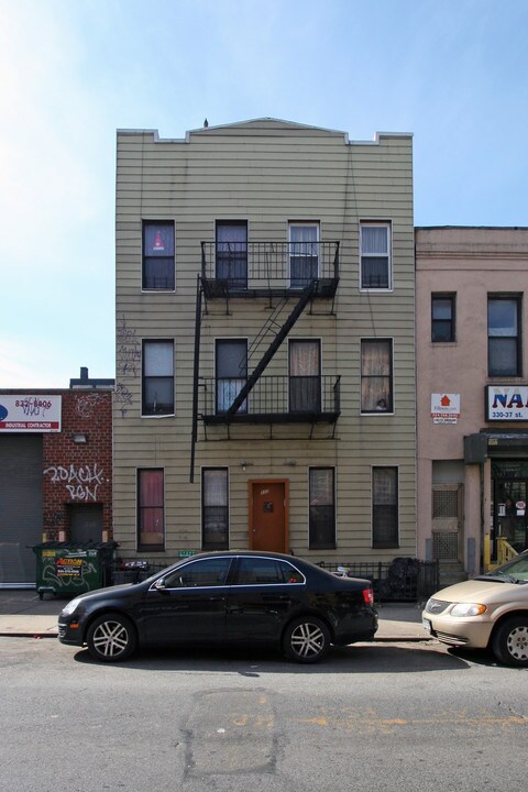 332 37th St in Brooklyn, NY - Building Photo