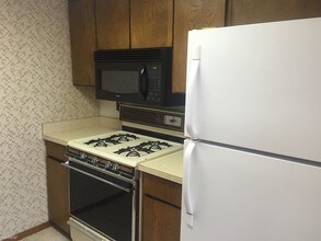 1800 Lavaca St-Unit -Apt 201 in Austin, TX - Building Photo - Building Photo