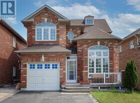 60 Batt Crescent in Ajax, ON - Building Photo