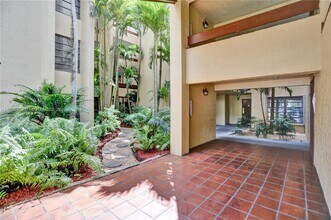 9285 SW 125th Ave in Miami, FL - Building Photo - Building Photo