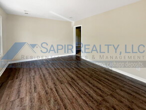 2460 Baxter Rd SW in Atlanta, GA - Building Photo - Building Photo