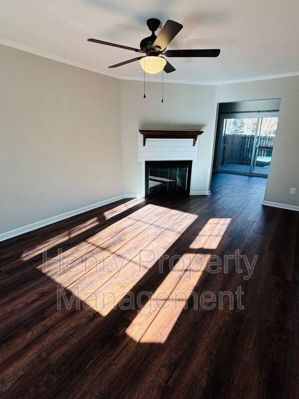 903 Hampshire Ct in Cary, NC - Building Photo - Building Photo