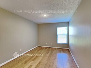 4229 Berkeley Dr in Parrish, FL - Foto de edificio - Building Photo