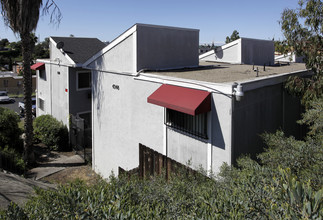 Casa Del Sol in San Diego, CA - Building Photo - Building Photo