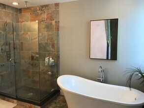 11 W Market St, Unit 802 in Wilkes-Barre, PA - Building Photo - Building Photo