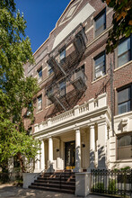 305 8th Ave in Brooklyn, NY - Foto de edificio - Building Photo